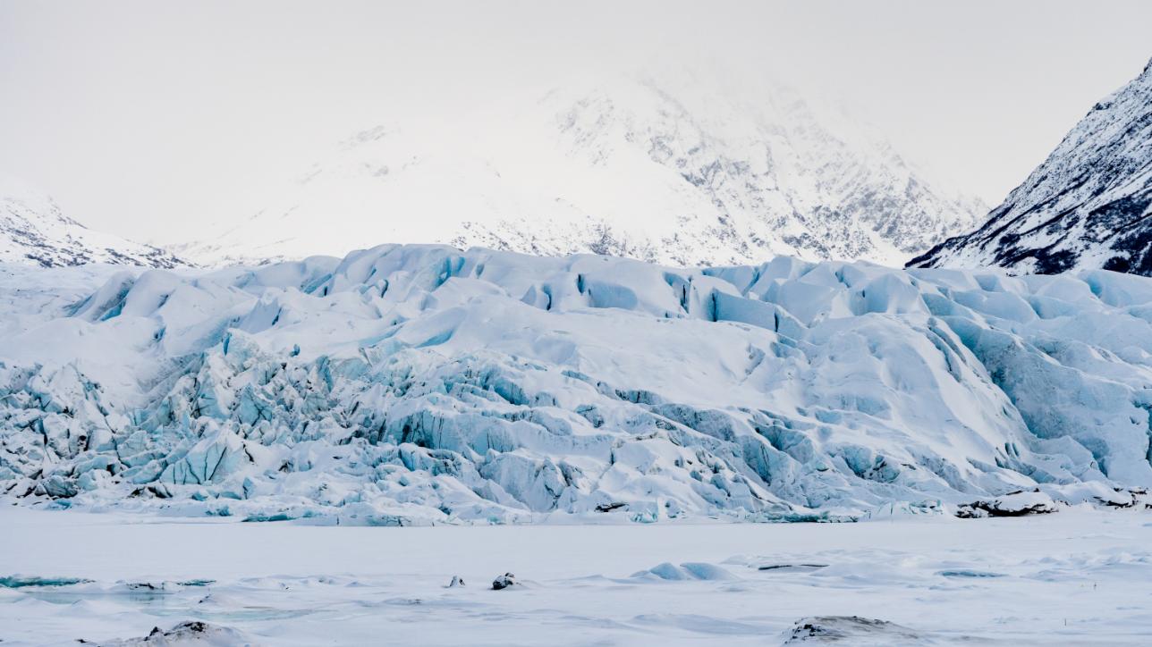 Exploring Iceland’s Uncharted Landscapes with Luxury Tours